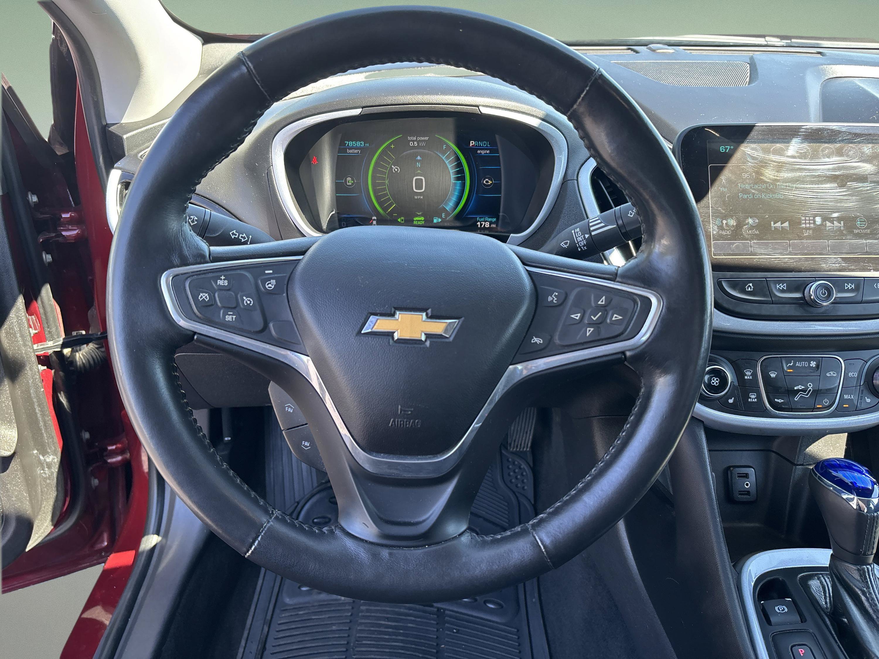 Used 2016 Chevrolet Volt LT w/ Comfort Package FWD image 21