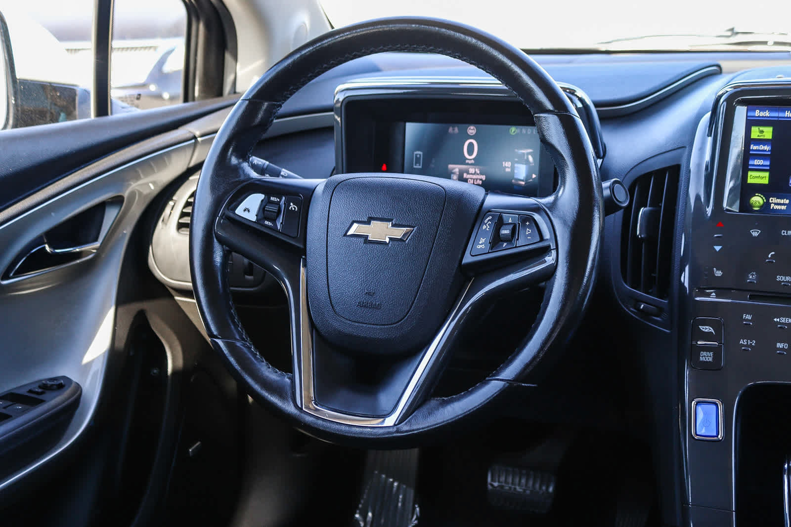 Used 2013 Chevrolet Volt Premium w/ Premium Trim Package FWD image 18
