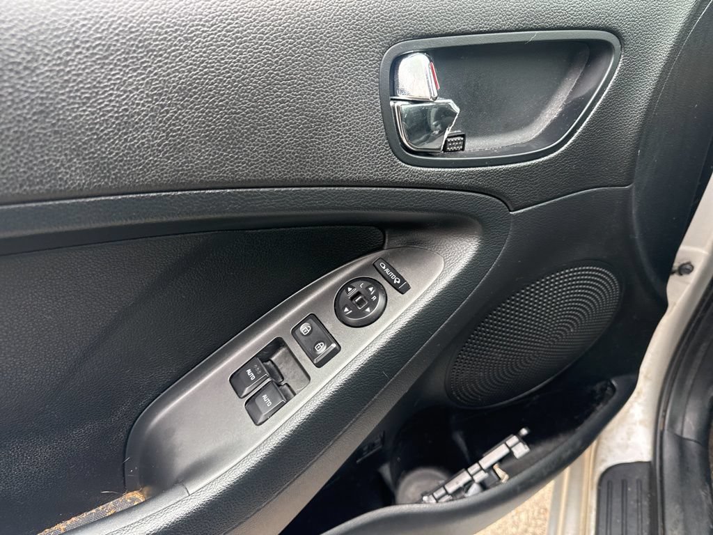 Used 2016 Kia Forte Koup EX FWD image 14