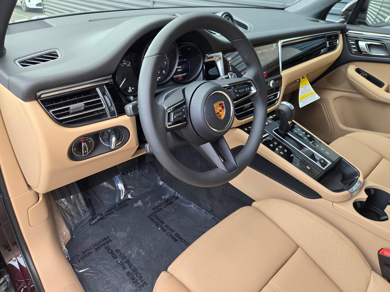 New 2026 Porsche Macan AWD/4WD image 4