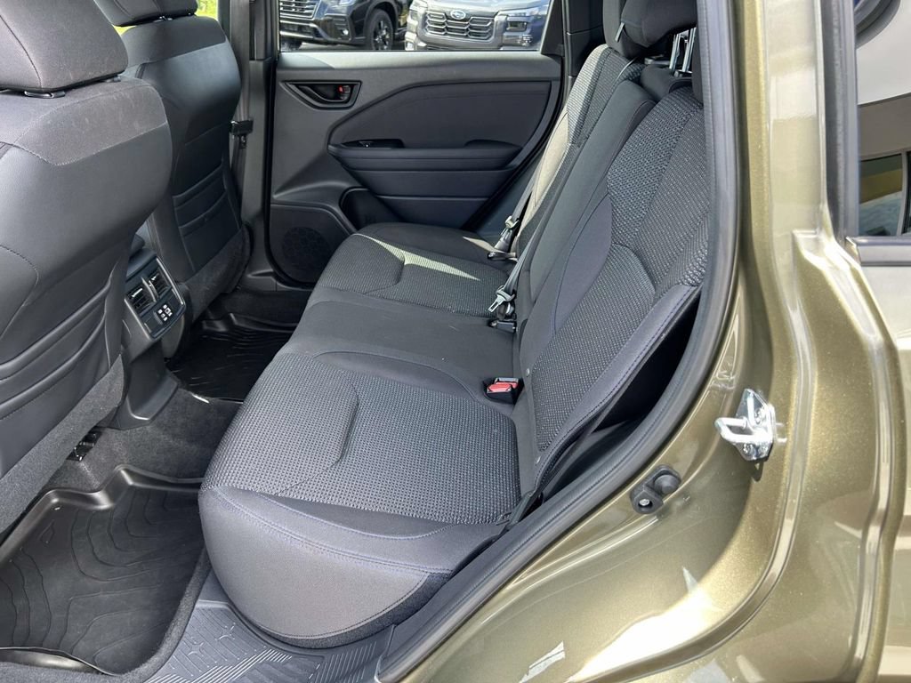 Used 2025 Subaru Forester Premium AWD/4WD image 11