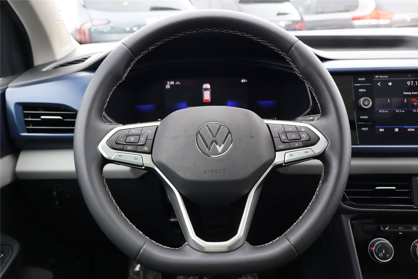 Used 2023 Volkswagen Taos SE AWD/4WD image 15