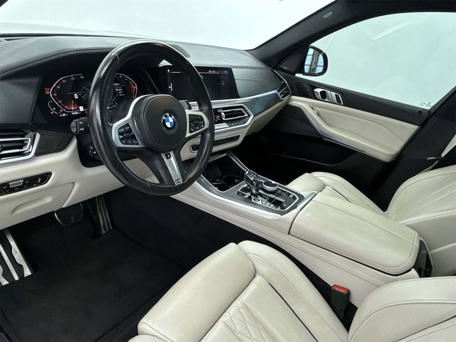 Used 2021 BMW X5 sDrive40i w/ M Sport Package image 12