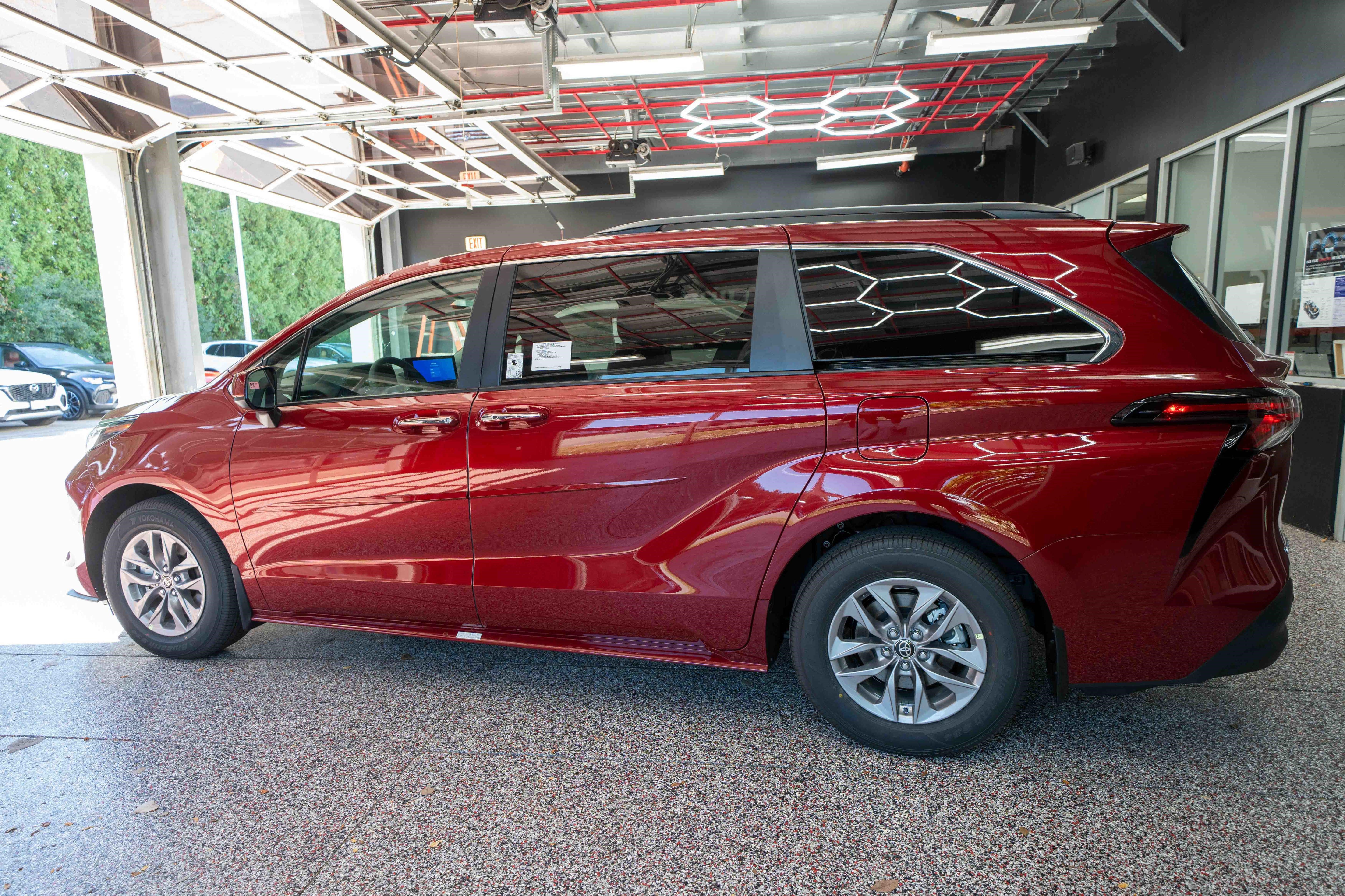 New 2026 Toyota Sienna XLE AWD/4WD image 2
