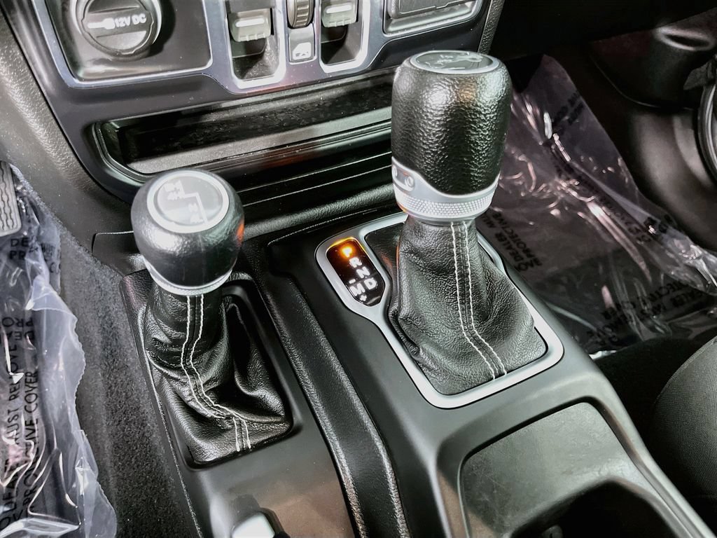 Used 2020 Jeep Wrangler Unlimited Sahara AWD/4WD image 24