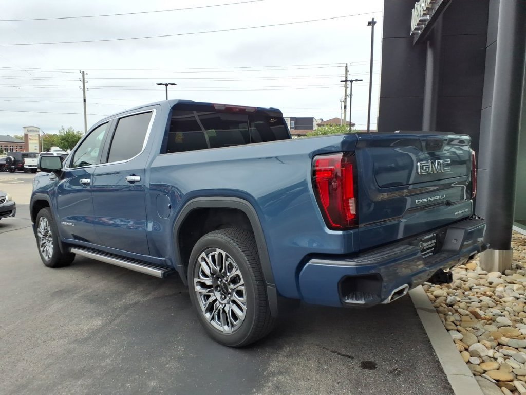 Used 2024 GMC Sierra 1500 Denali Ultimate AWD/4WD image 4