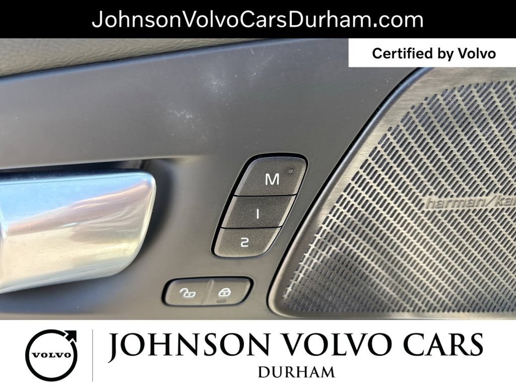Certified 2024 Volvo XC60 B5 Ultimate w/ Protection Package Premier AWD/4WD image 16