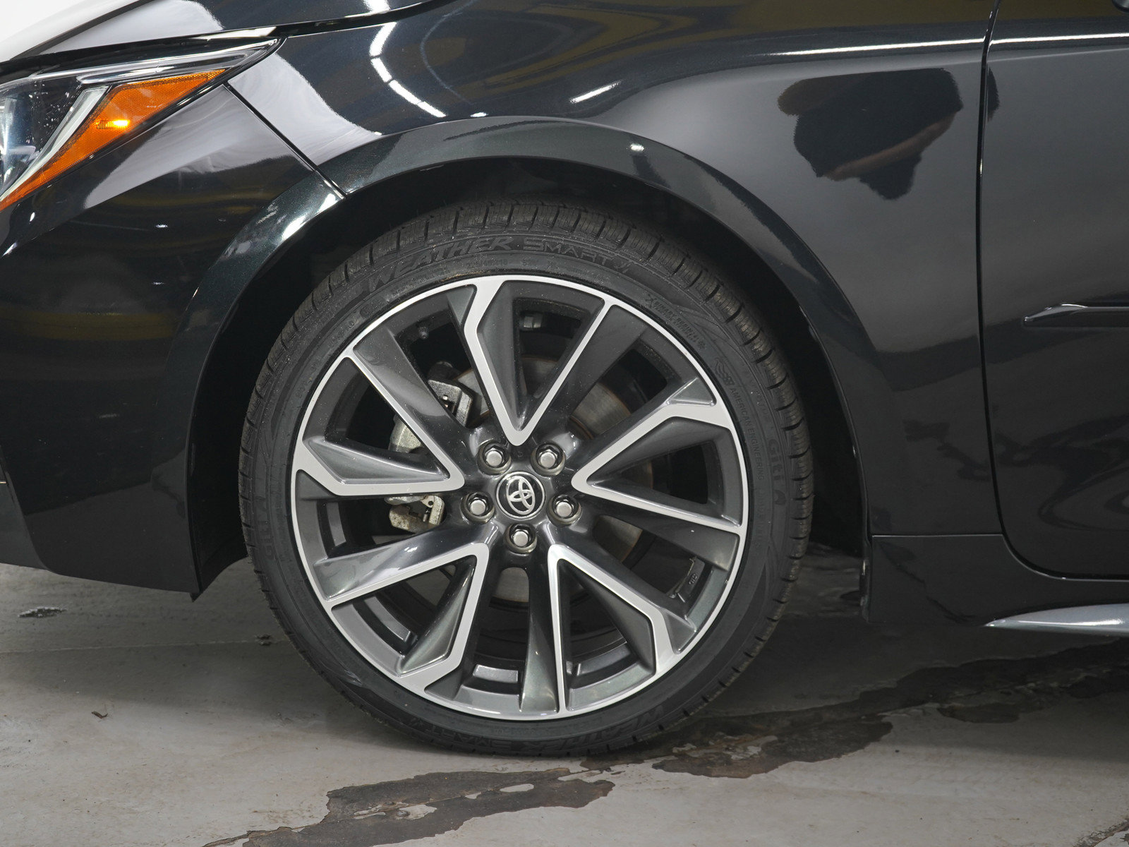 Used 2021 Toyota Corolla SE w/ SE Premium Package FWD image 27