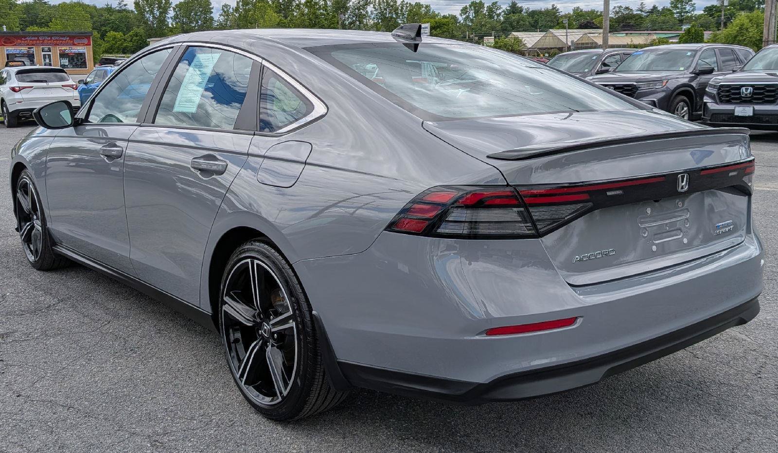 Certified 2025 Honda Accord Sport image 9