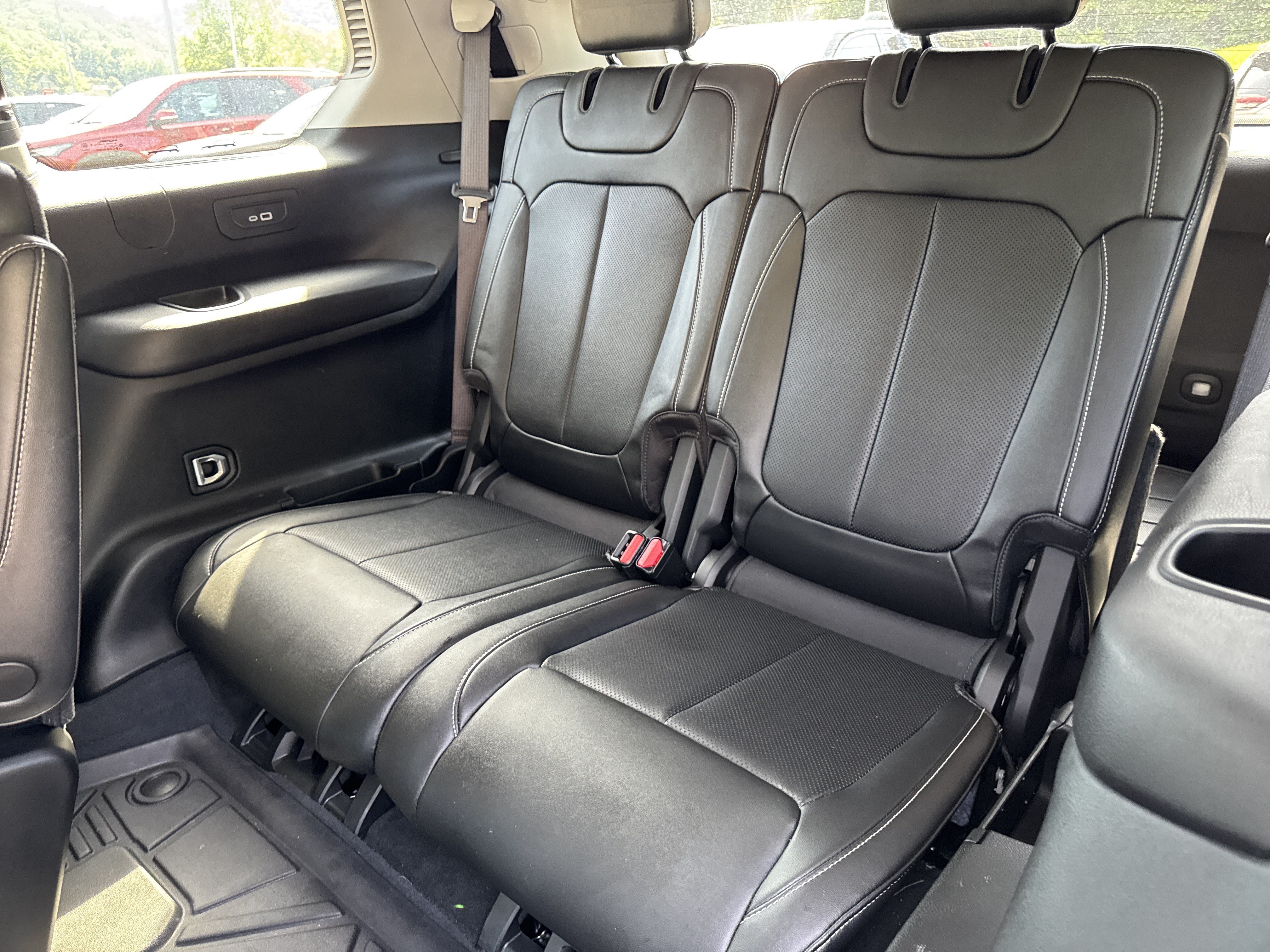Used 2023 Jeep Grand Cherokee L Limited w/ Luxury Tech Group II AWD/4WD image 21