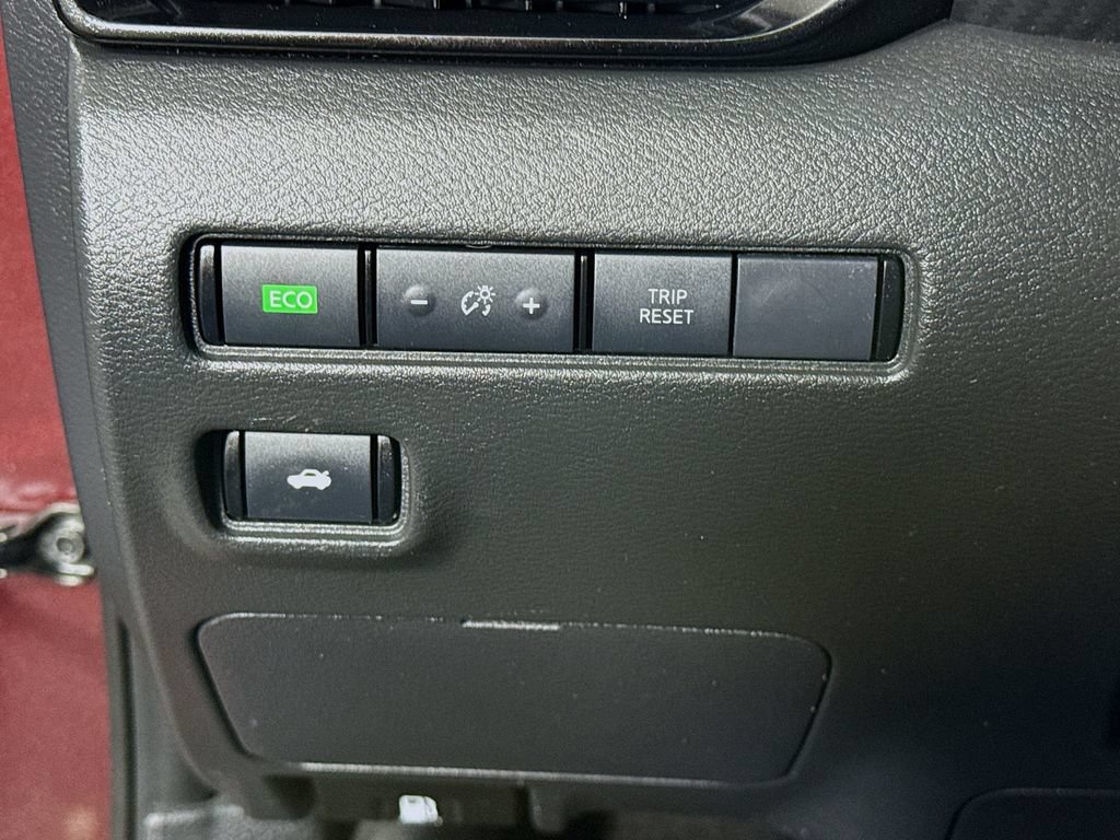 Certified 2021 Nissan Sentra SV FWD image 18