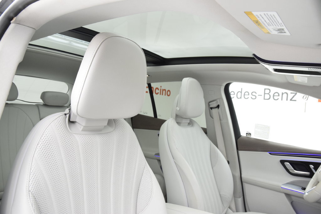 Certified 2023 Mercedes-Benz EQE 500 4MATIC SUV image 18