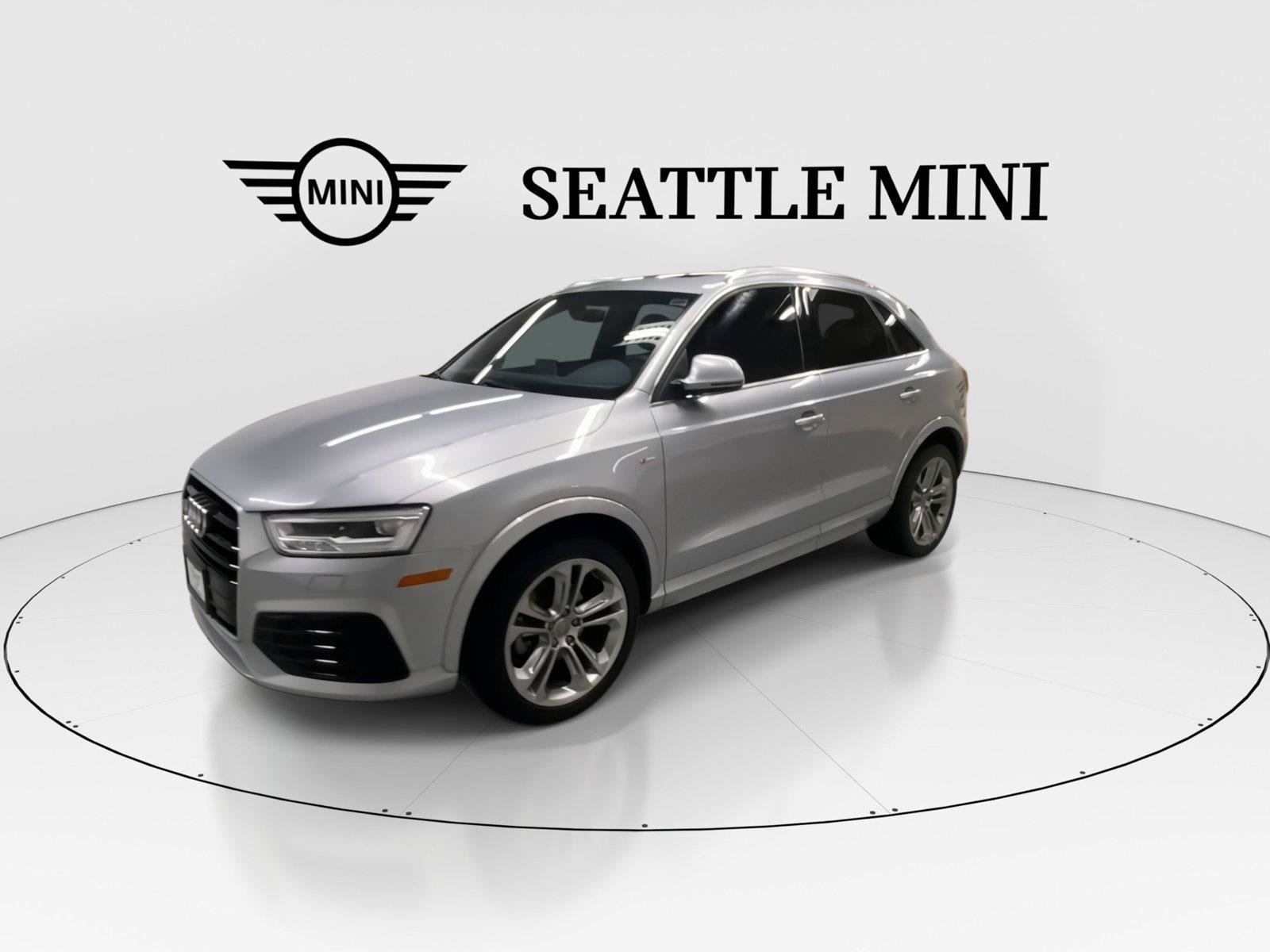 Used 2018 Audi Q3 2.0T Premium Plus w/ Premium Plus Package AWD/4WD image 5