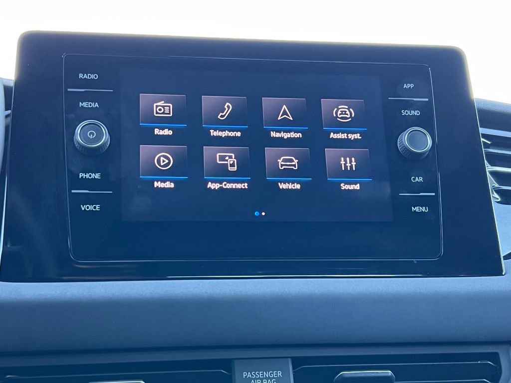 Used 2025 Volkswagen Jetta SE FWD image 21