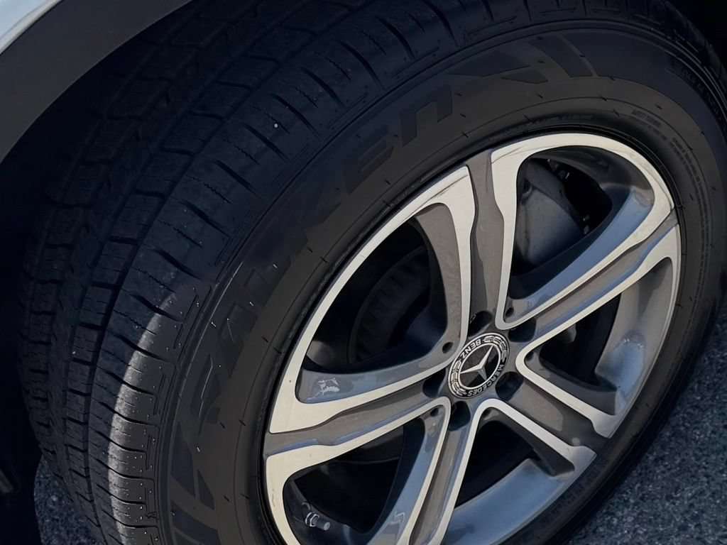 Used 2019 Mercedes-Benz GLC 300 4MATIC image 15