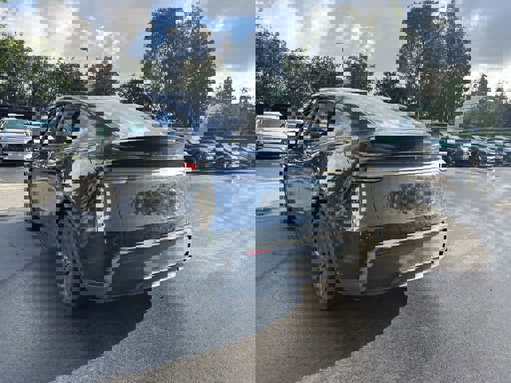 Used 2026 Tesla Model Y 2WD image 4