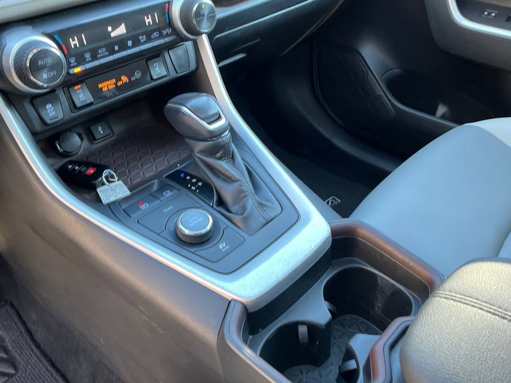 Used 2021 Toyota RAV4 Limited image 20
