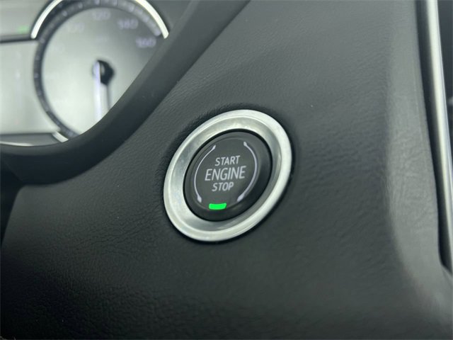 Certified 2022 Cadillac XT4 Luxury image 17