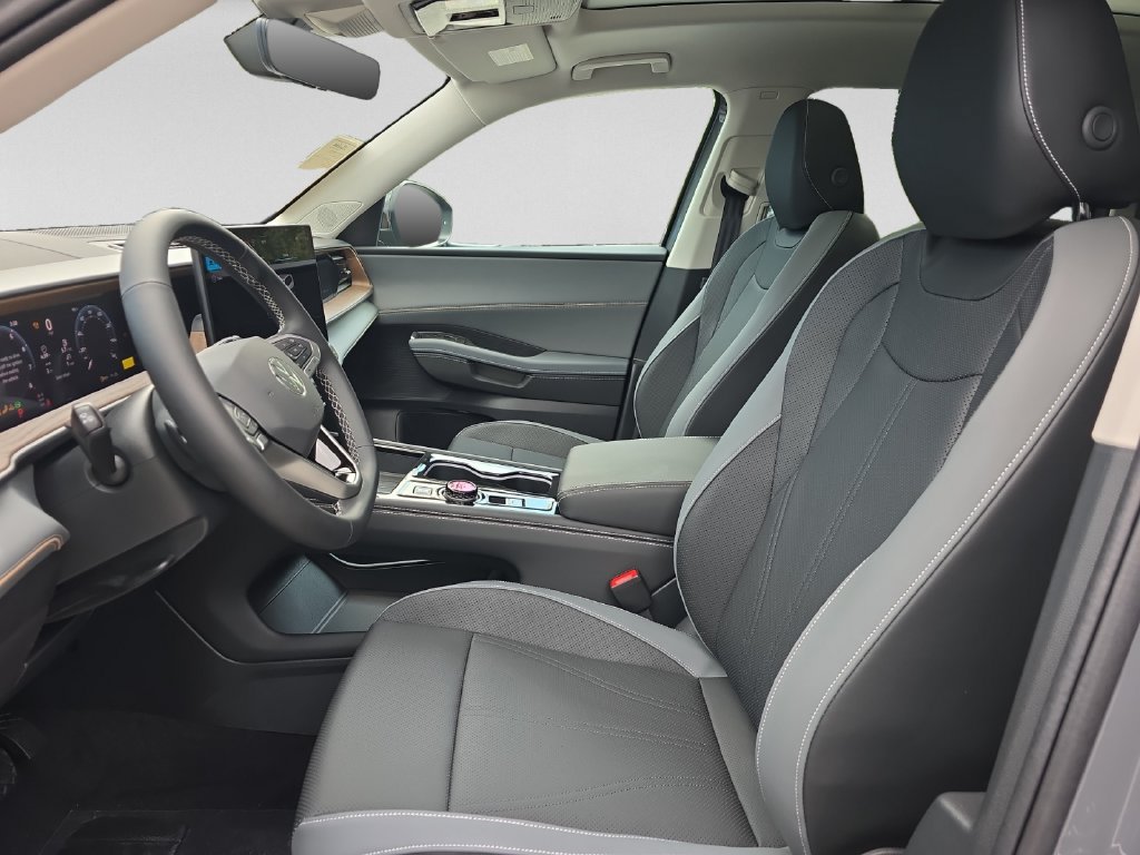 New 2027 Volkswagen Atlas SE FWD image 18