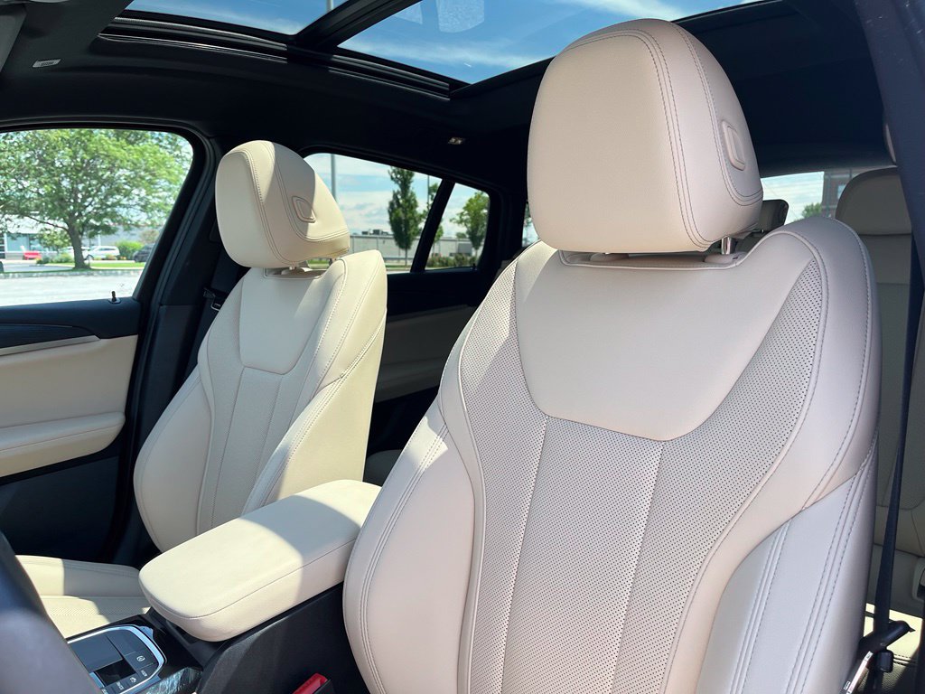 Certified 2025 BMW X4 xDrive30i w/ Premium Package AWD/4WD image 31