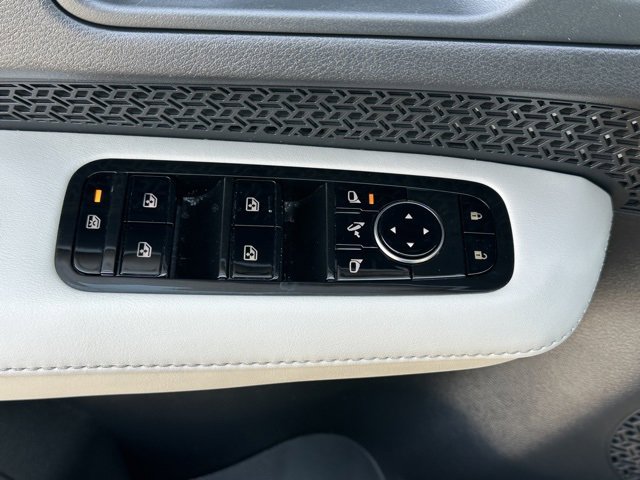 Certified 2023 Nissan Ariya AWD image 22