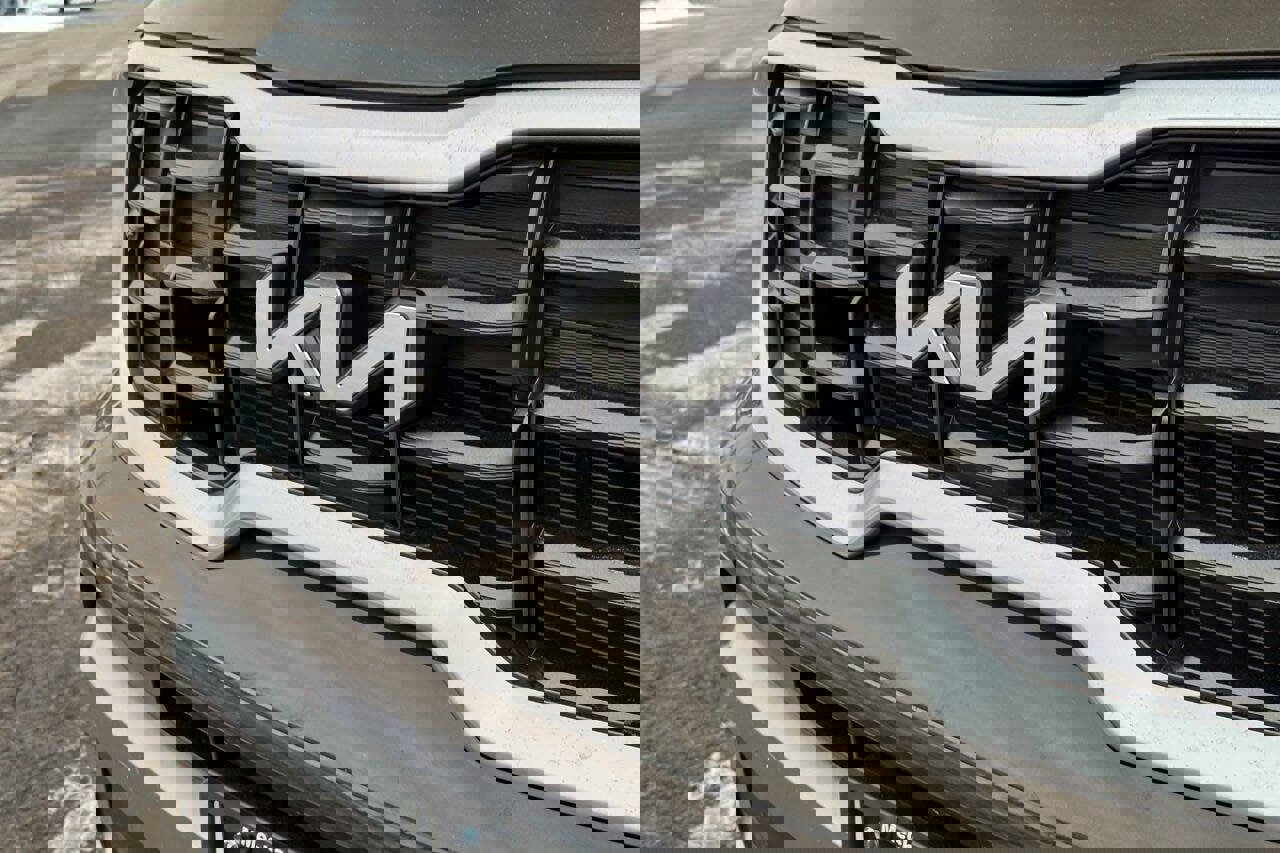 Used 2023 Kia Telluride S image 9