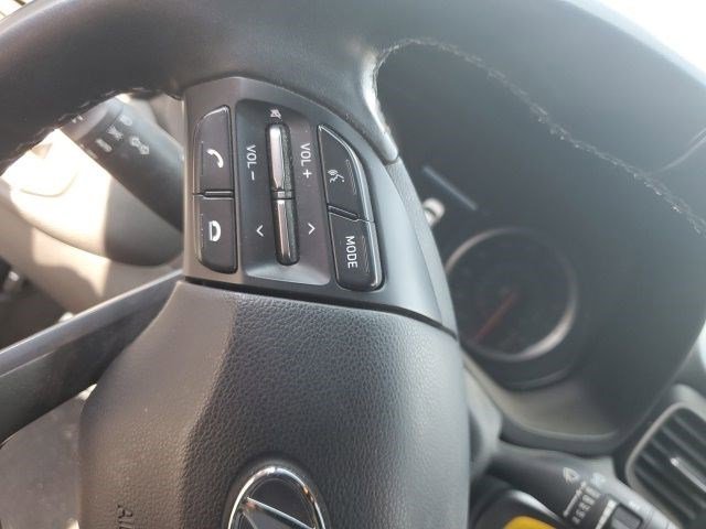 Used 2020 Hyundai Veloster Turbo R-Spec image 10