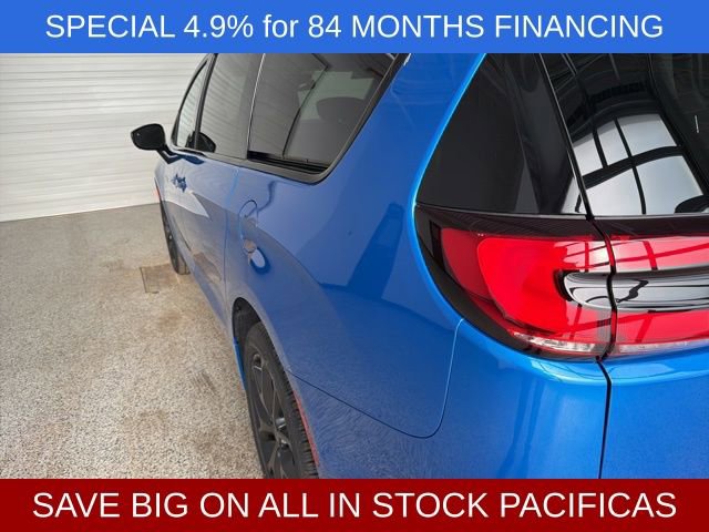 New 2026 Chrysler Pacifica Select w/ S Appearance Package image 9