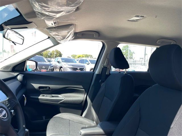 New 2025 Nissan Kicks Play S image 10