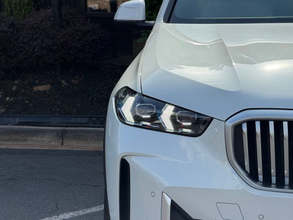 Used 2025 BMW X5 xDrive40i AWD/4WD image 4