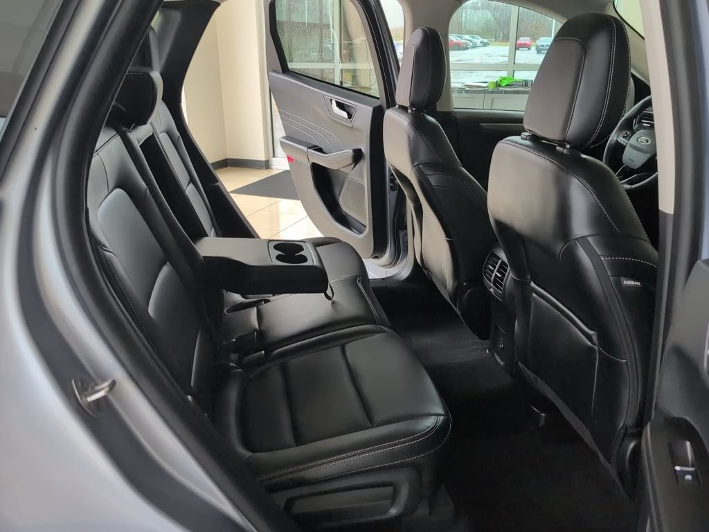Used 2022 Ford Escape Titanium w/ Class II Trailer Tow Package AWD/4WD image 45