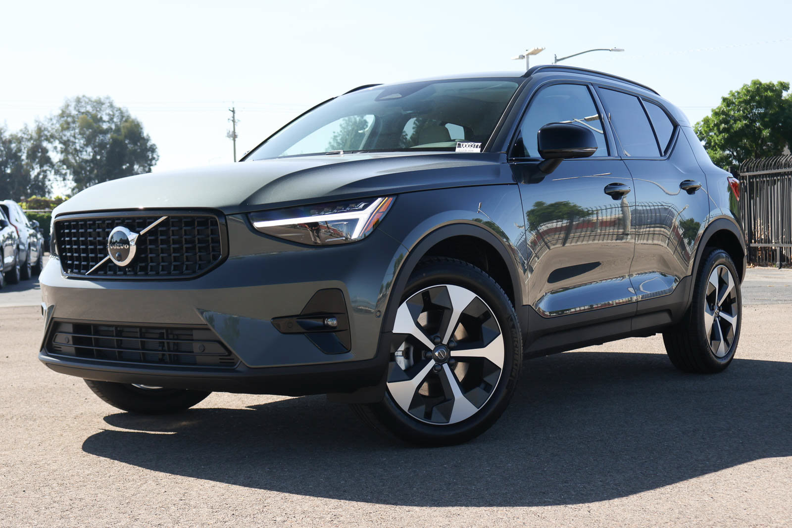 New 2026 Volvo XC40 B5 Plus w/ Protection Package Premier