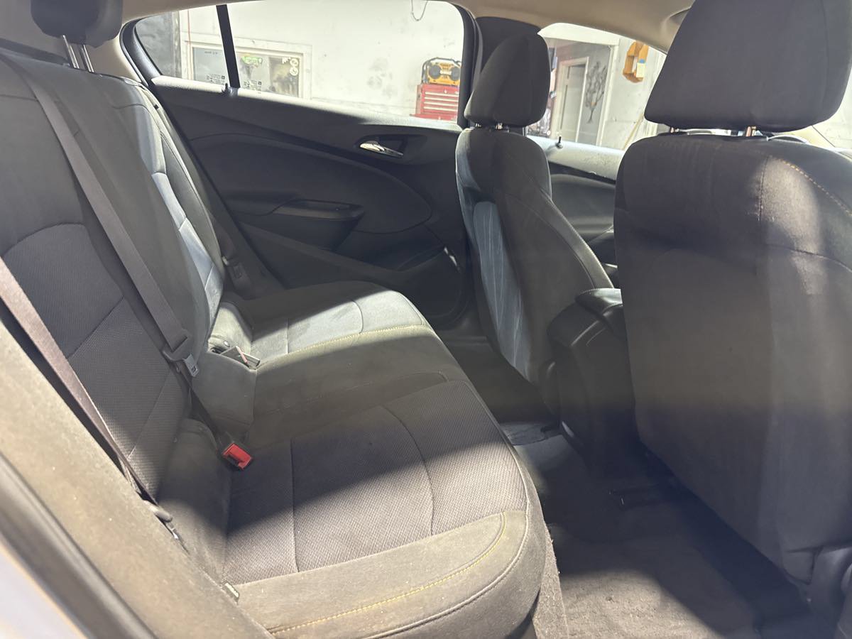Used 2017 Chevrolet Cruze LS FWD image 26