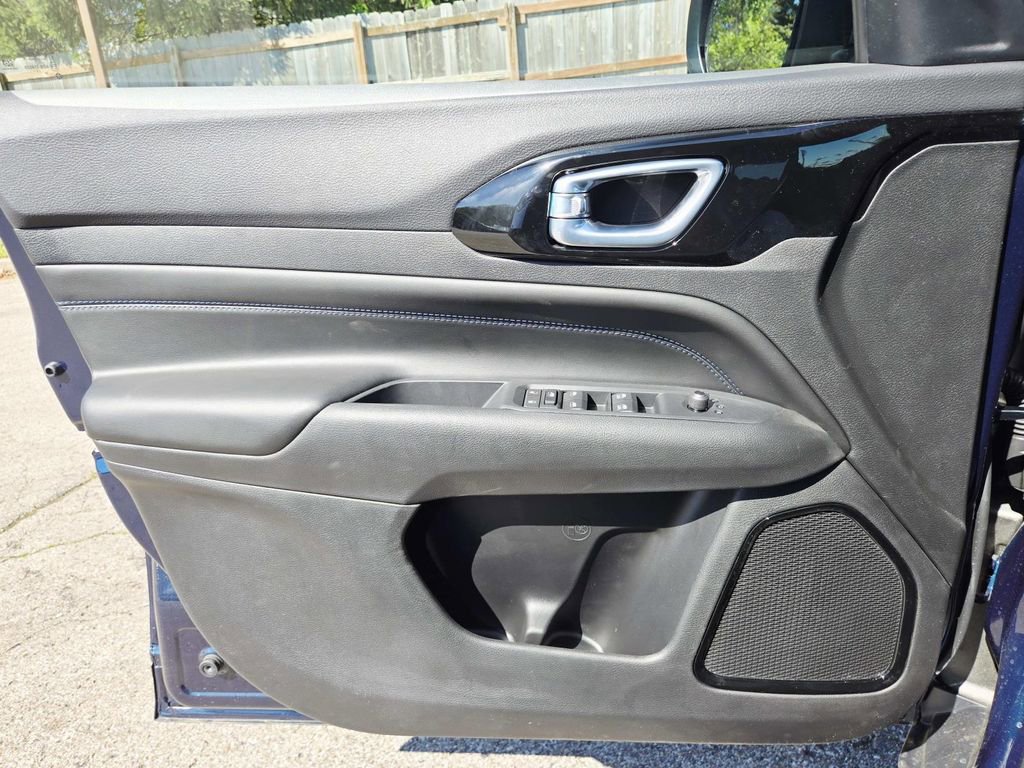 New 2026 Jeep Compass Latitude image 27