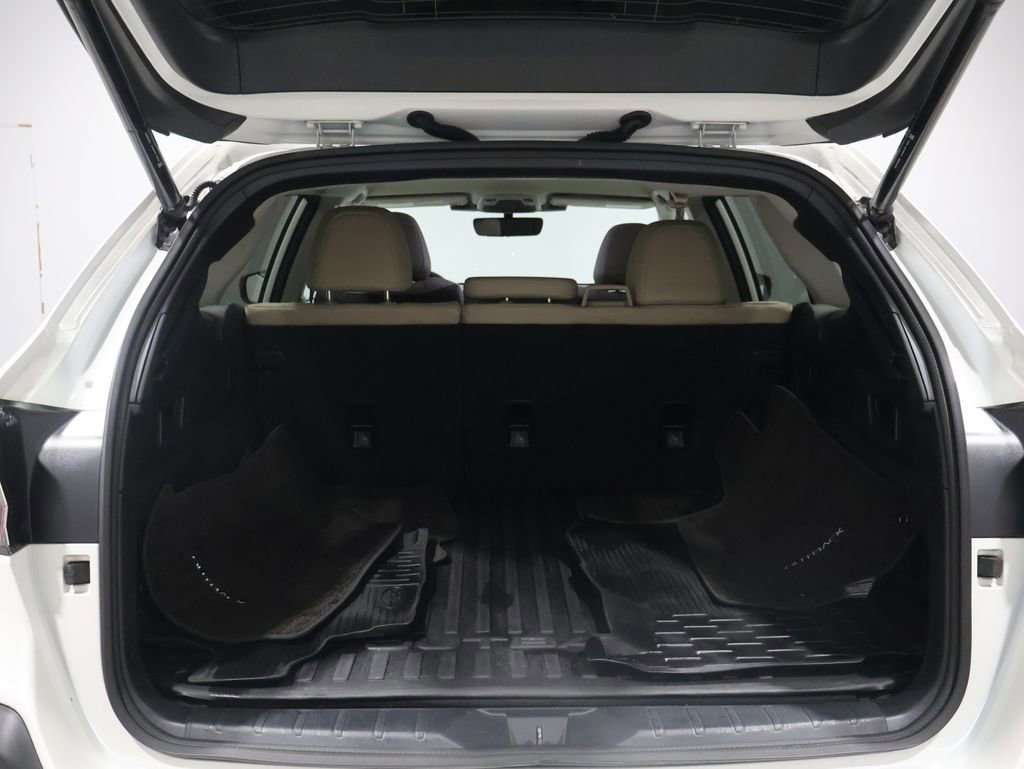 Used 2023 Subaru Outback Limited image 4