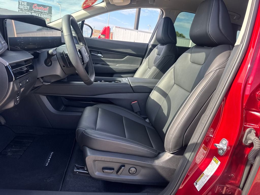Used 2025 Nissan Murano SV FWD image 15