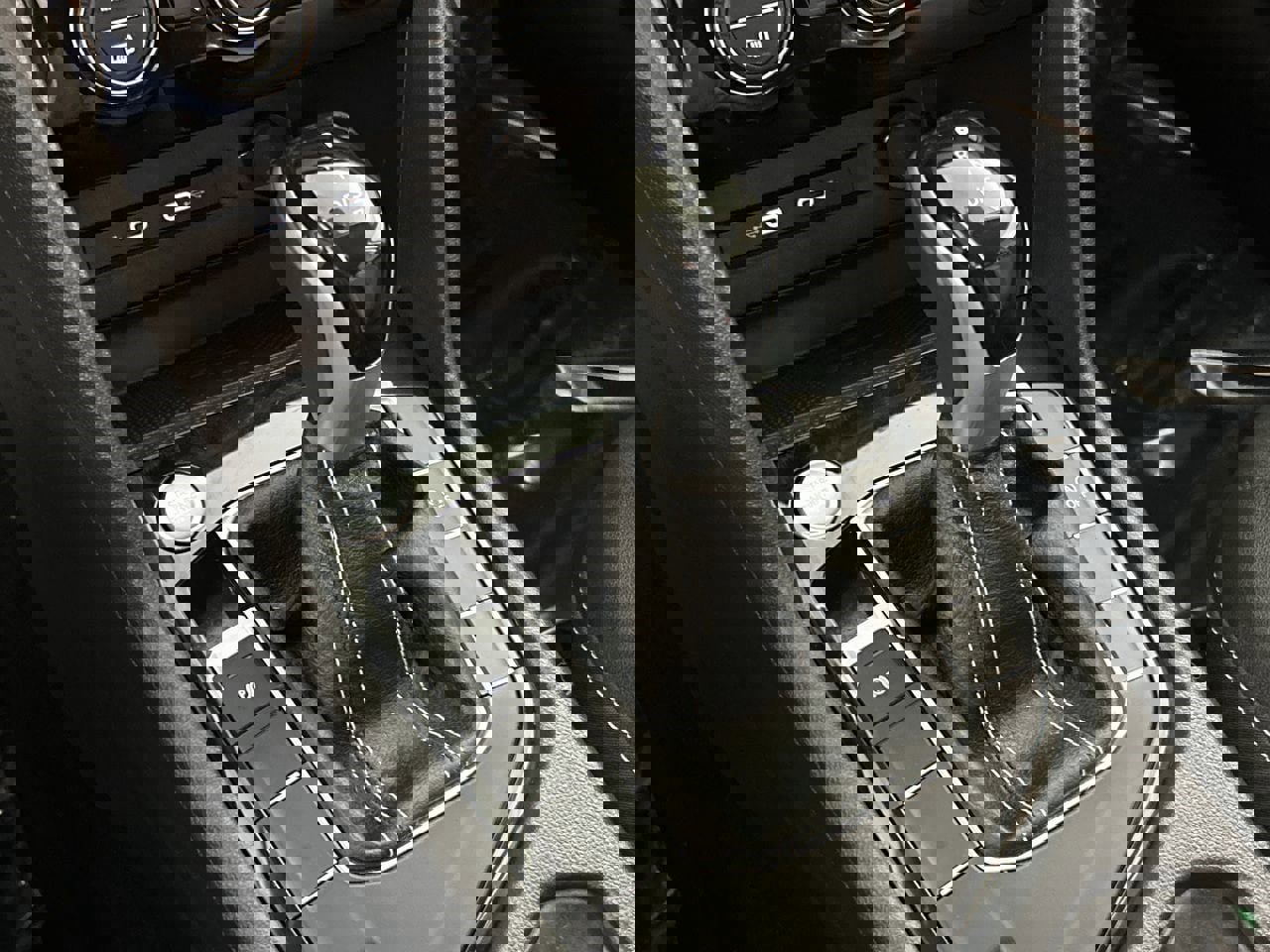 Used 2024 Volkswagen Taos SE image 15