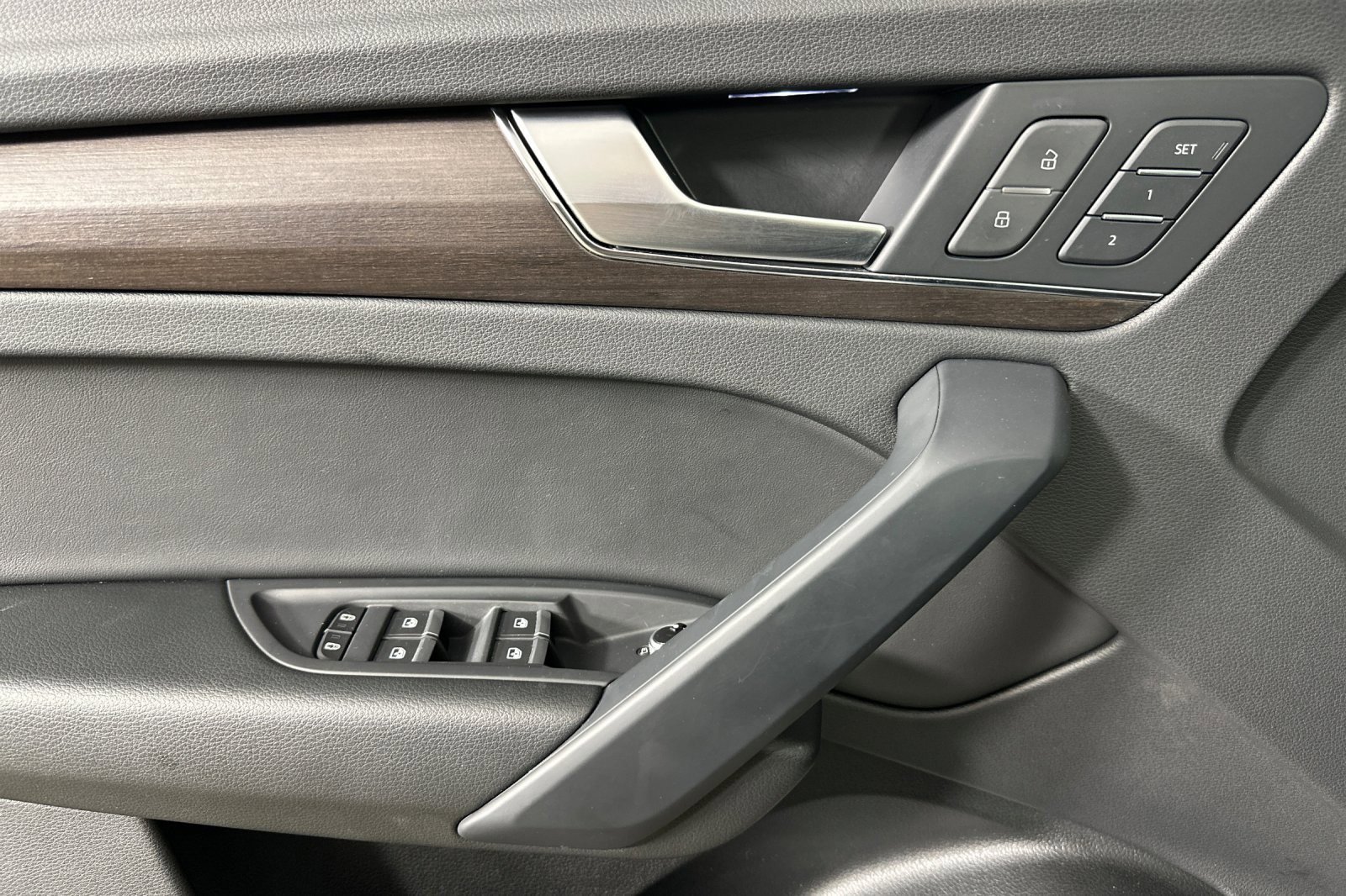 Used 2023 Audi Q5 2.0T Premium w/ Convenience Package image 10