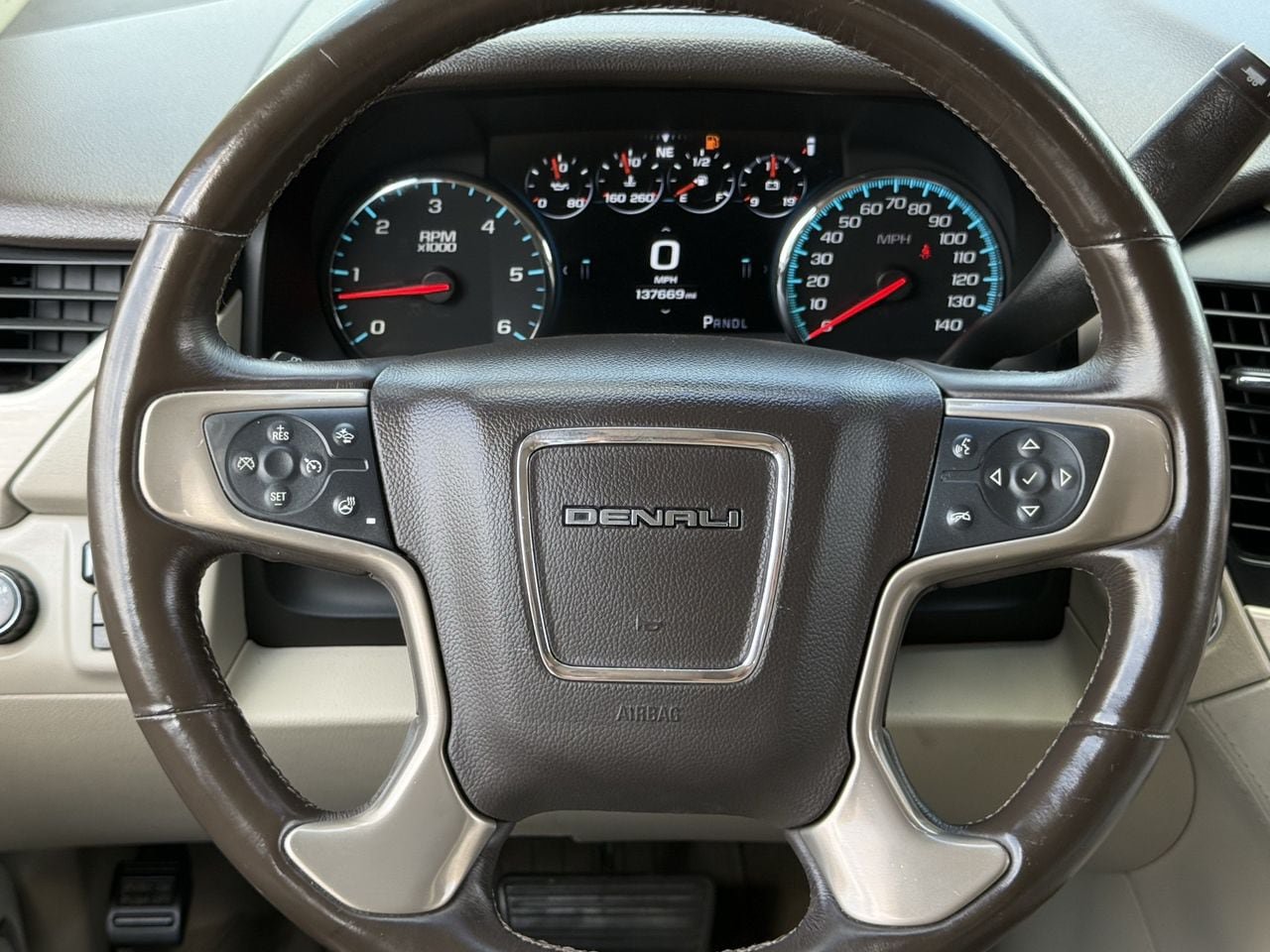 Used 2017 GMC Yukon Denali w/ Open Road Package AWD/4WD image 11
