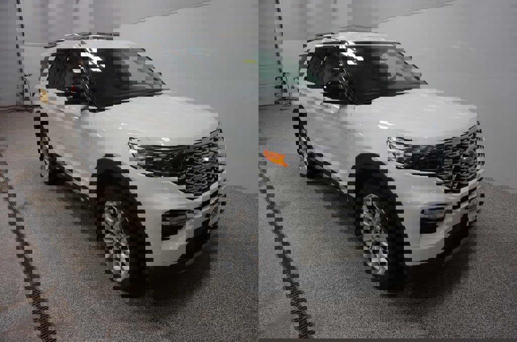 Used 2023 Ford Explorer Platinum w/ Technology Package image 1