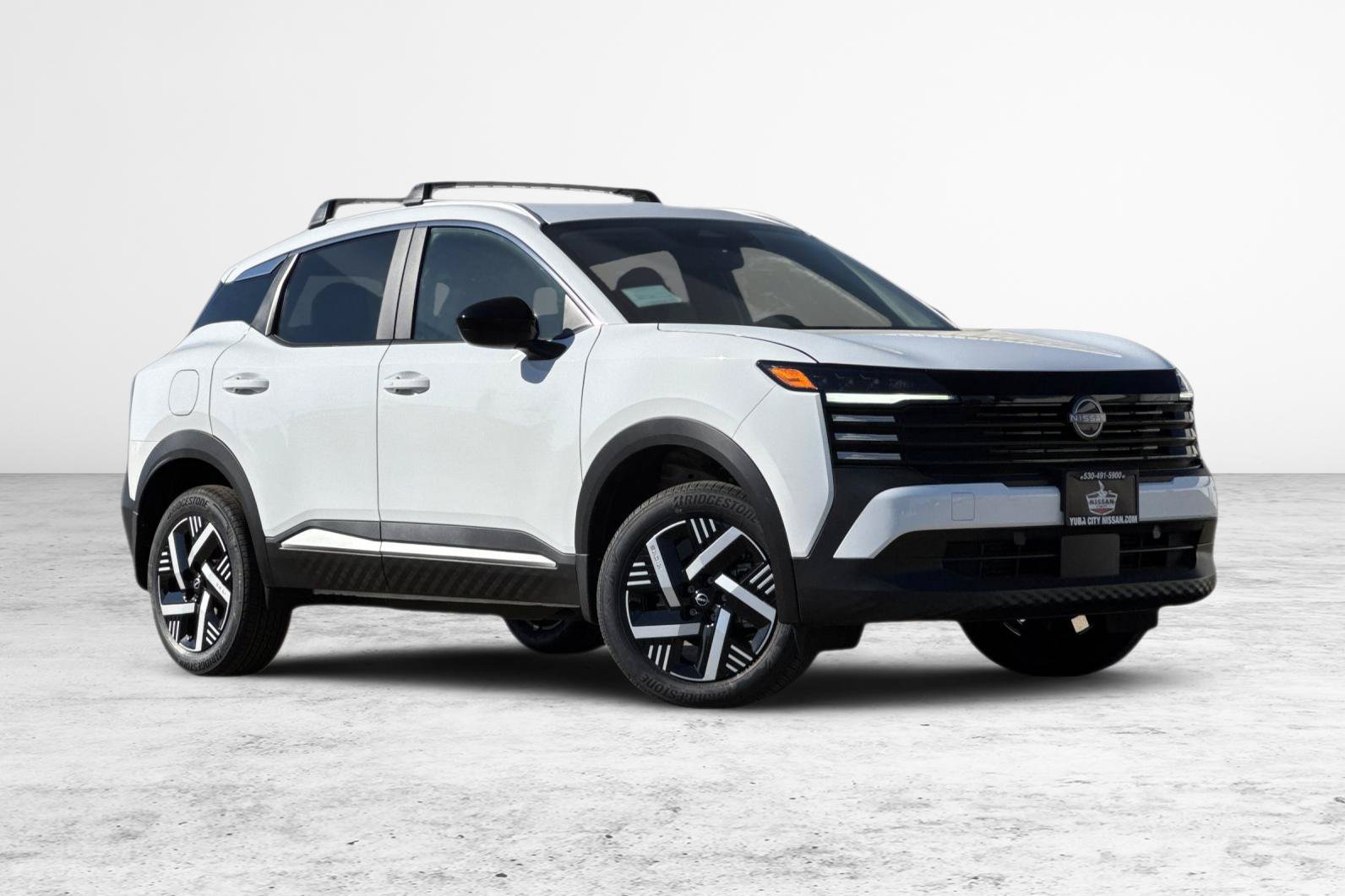 New 2027 Nissan Kicks SV FWD image 2