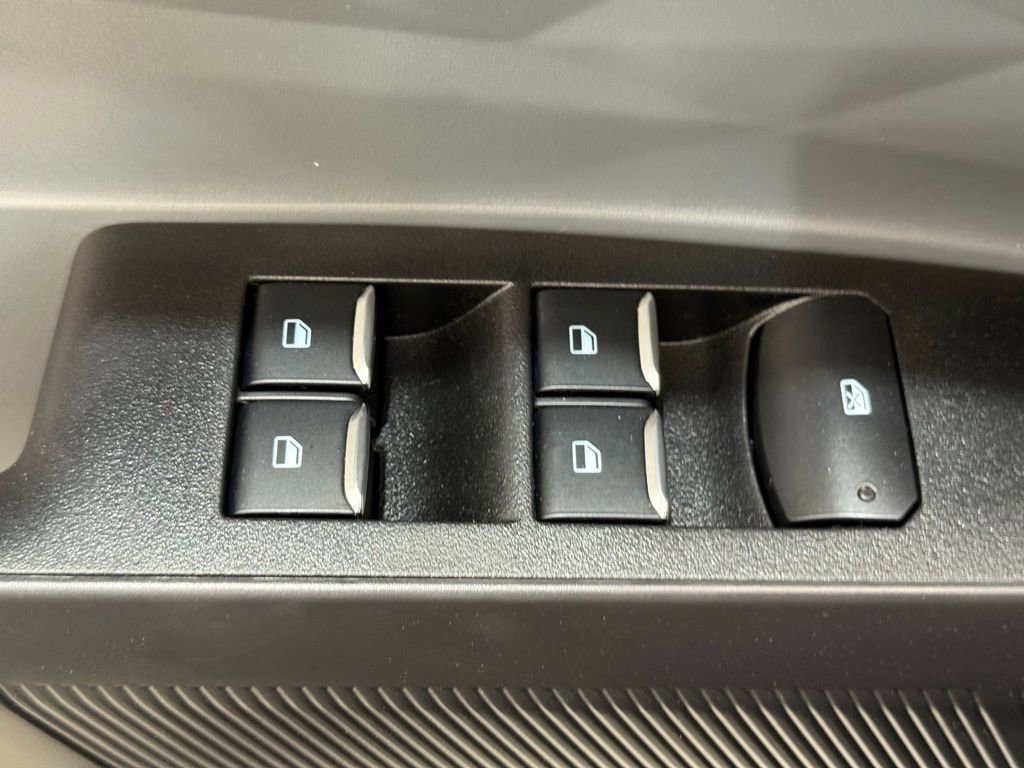 New 2025 Ford Maverick XL w/ Equipment Group 102A image 29