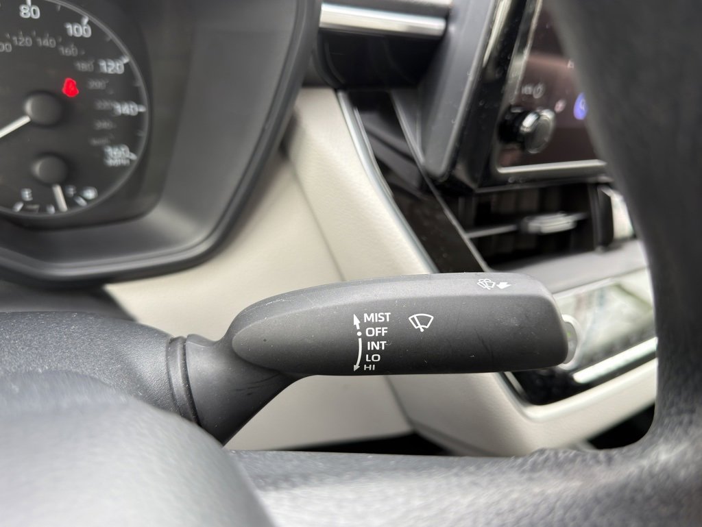 Used 2025 Toyota Corolla Hybrid Sedan image 38