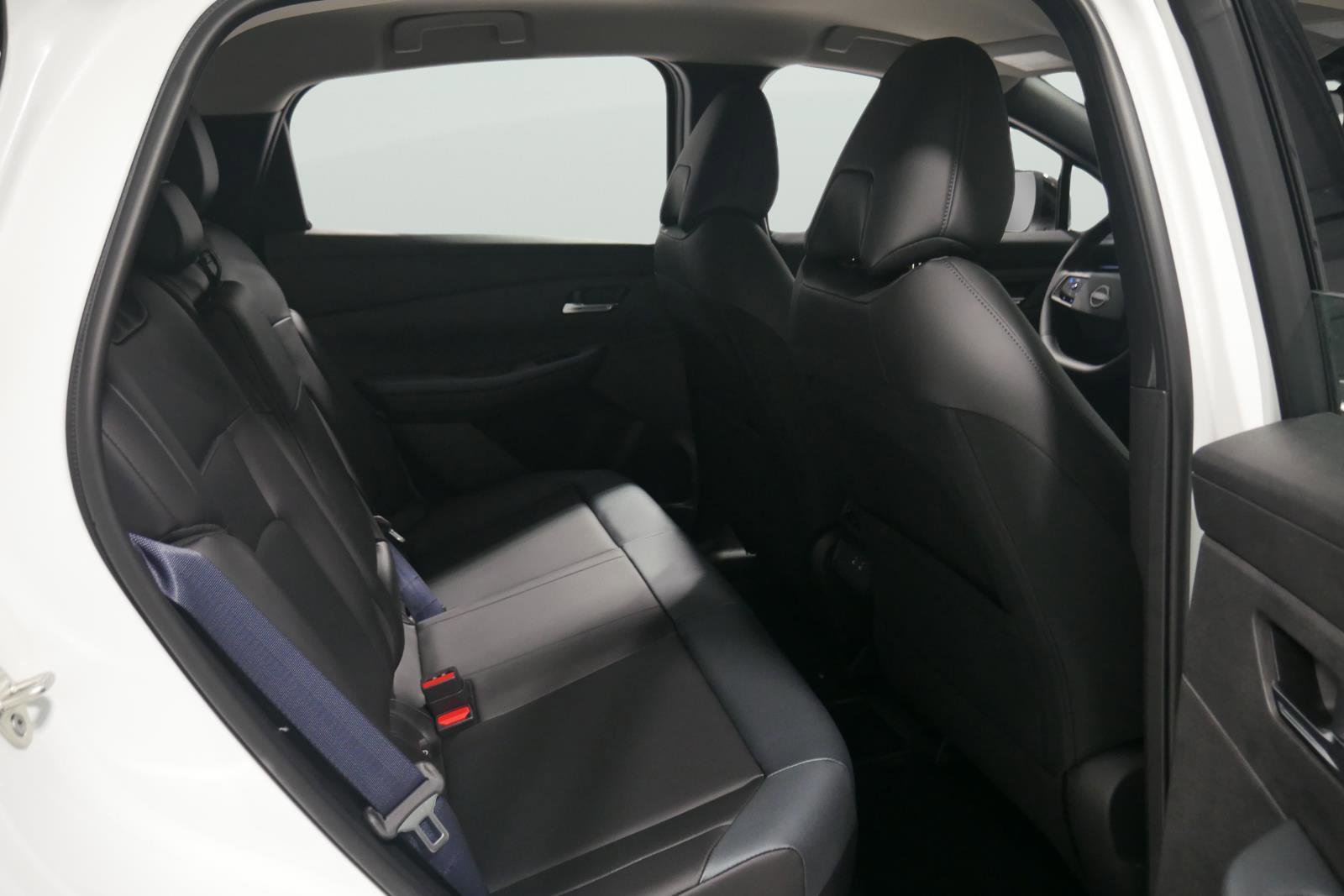 New 2026 Nissan Leaf SV+ w/ Illuminated Package image 17