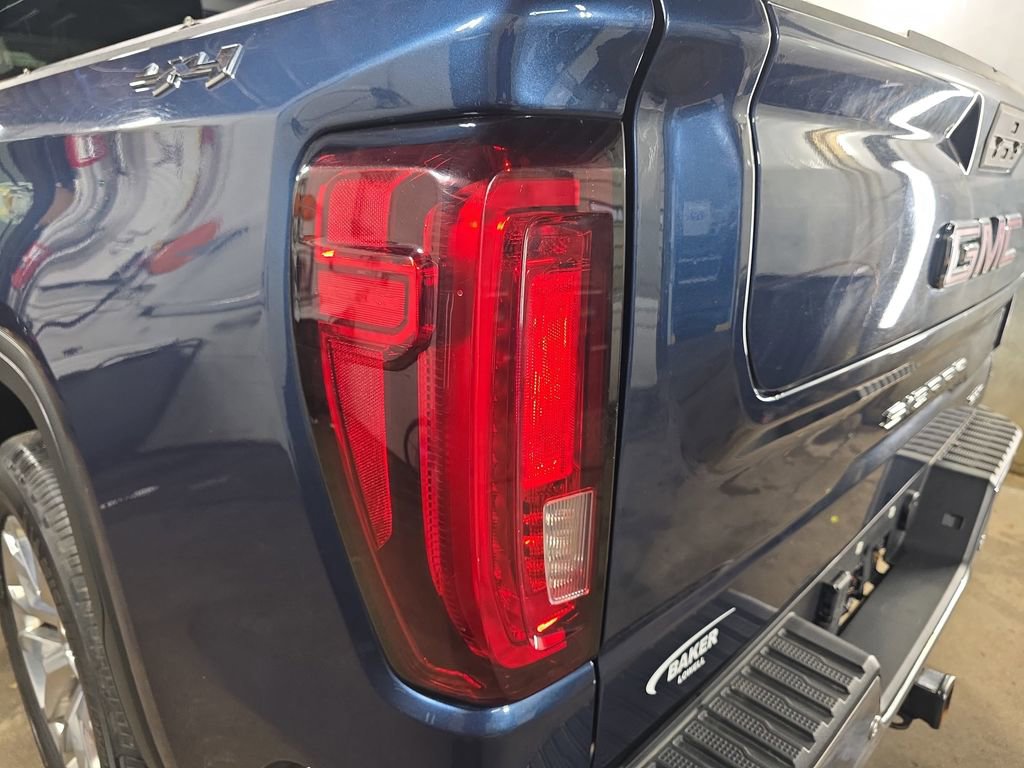 Used 2020 GMC Sierra 1500 SLT w/ SLT Premium Plus Package image 32