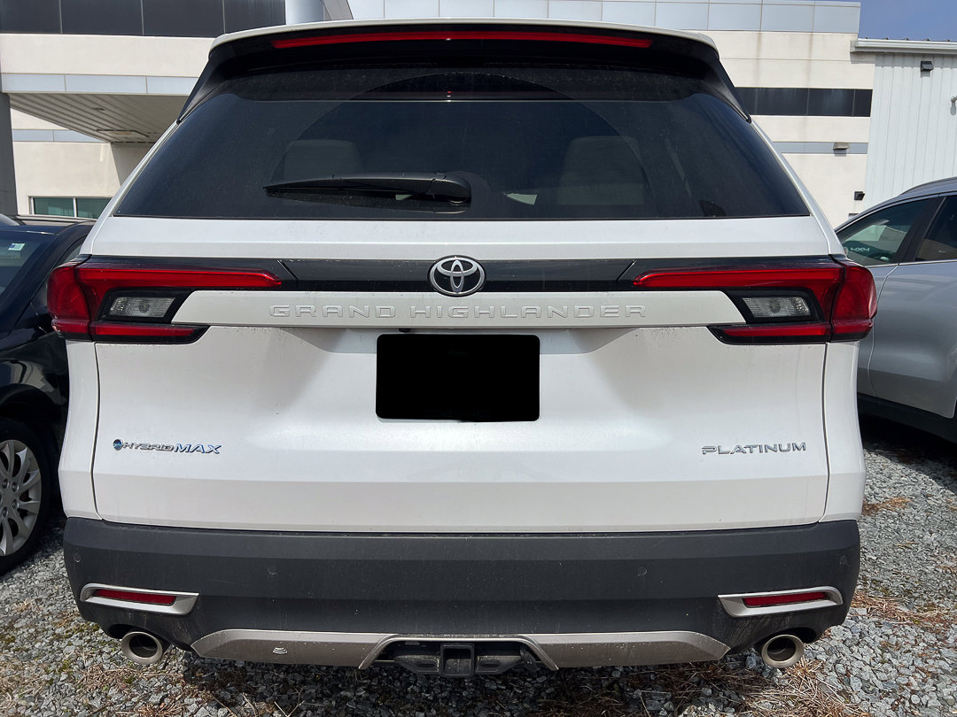 Used 2024 Toyota Grand Highlander AWD Hybrid image 3