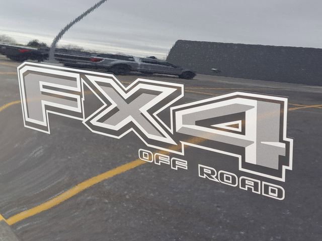 New 2026 Ford F350 Lariat w/ Black Appearance Package image 29