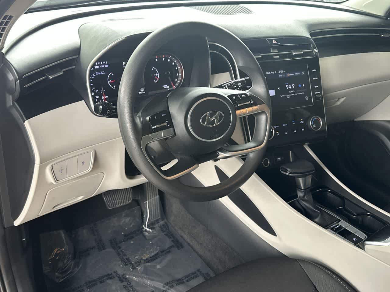 Used 2023 Hyundai Tucson SE FWD image 13