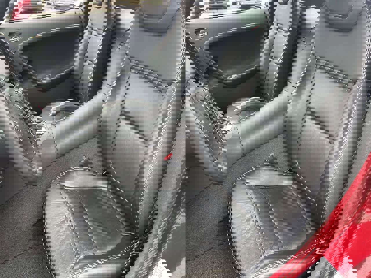 Used 2009 Pontiac Solstice Coupe w/ Premium Package RWD image 12