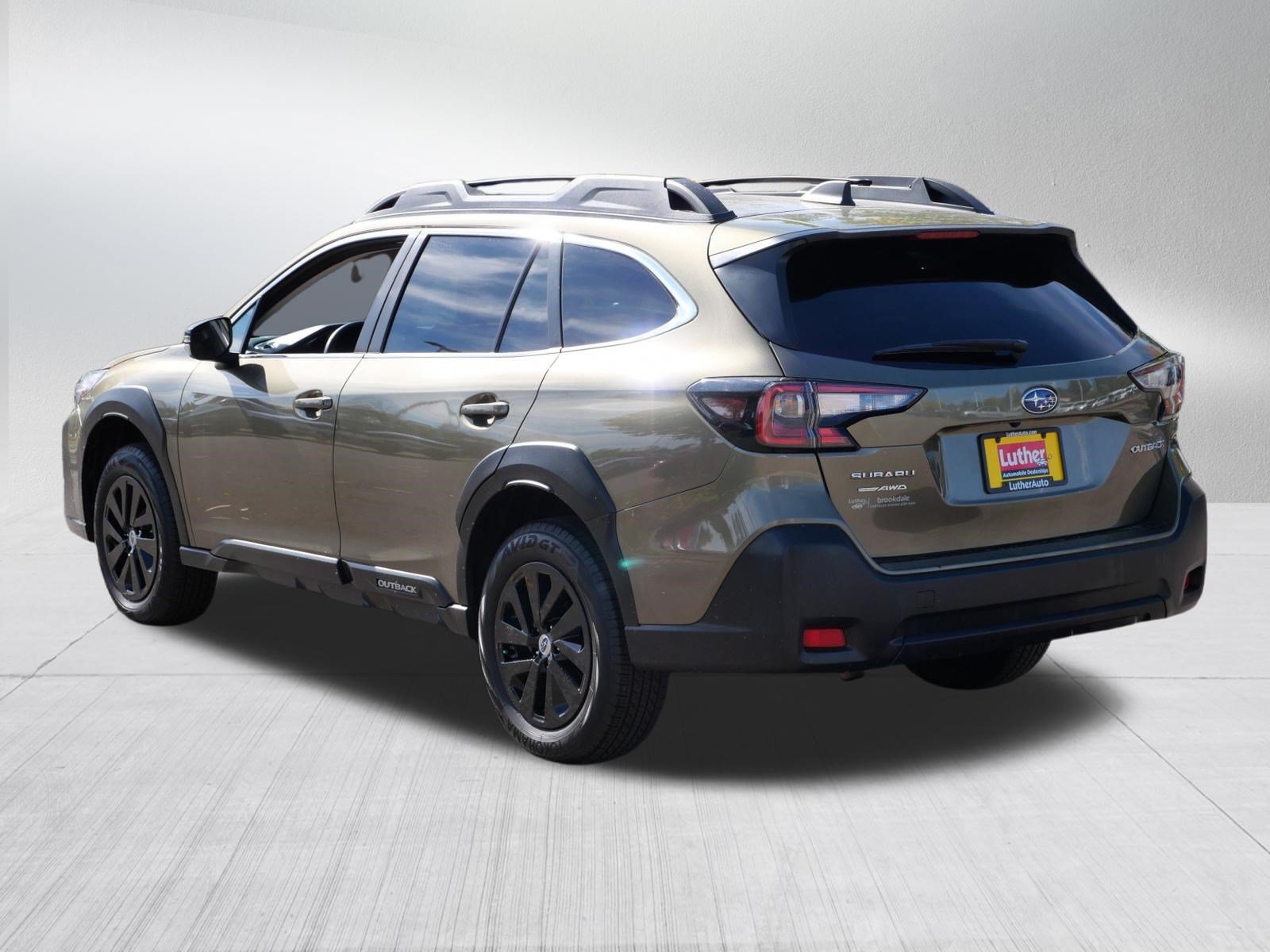 Used 2025 Subaru Outback Premium AWD/4WD image 5